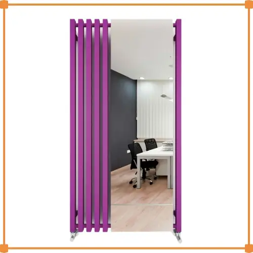 Design radiator verticaal in modern interieur - slanke designradiator die weinig muurruimte inneemt en warmte combineert met strakke vormgeving