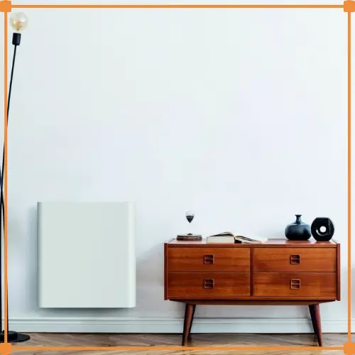 Elektrische horizontale radiator met WIFI in modern interieur - brede vorm onder een raam, verwarmt zonder cv-aansluiting via het lichtnet