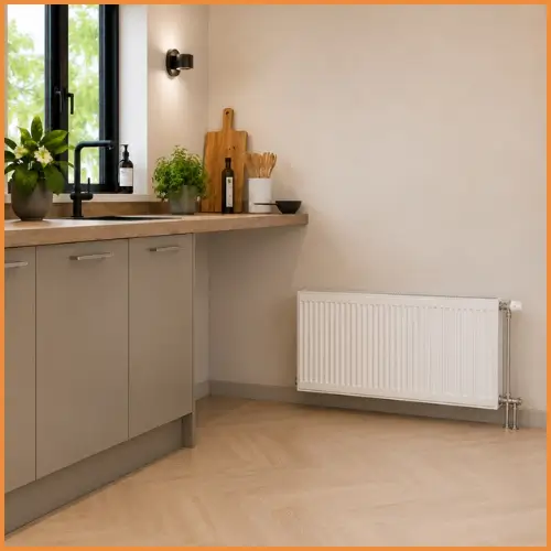 Lage 300mm paneelradiator onder keuken werkblad - Type 22 voor plaatsing onder aanrecht met vlakke voorplaat voor eenvoudig onderhoud bij stoom en vet